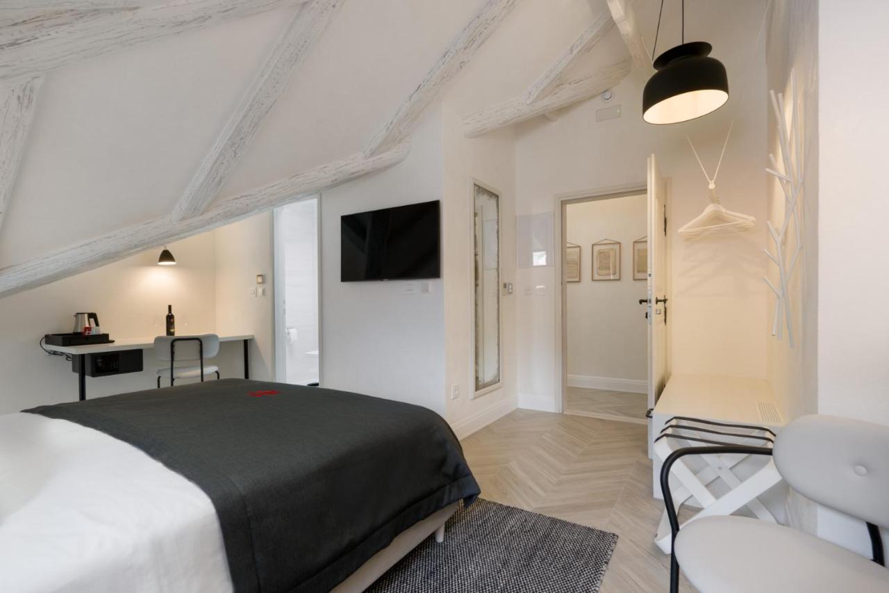 Hotel Palazzo De Bona Ragusa Esterno foto